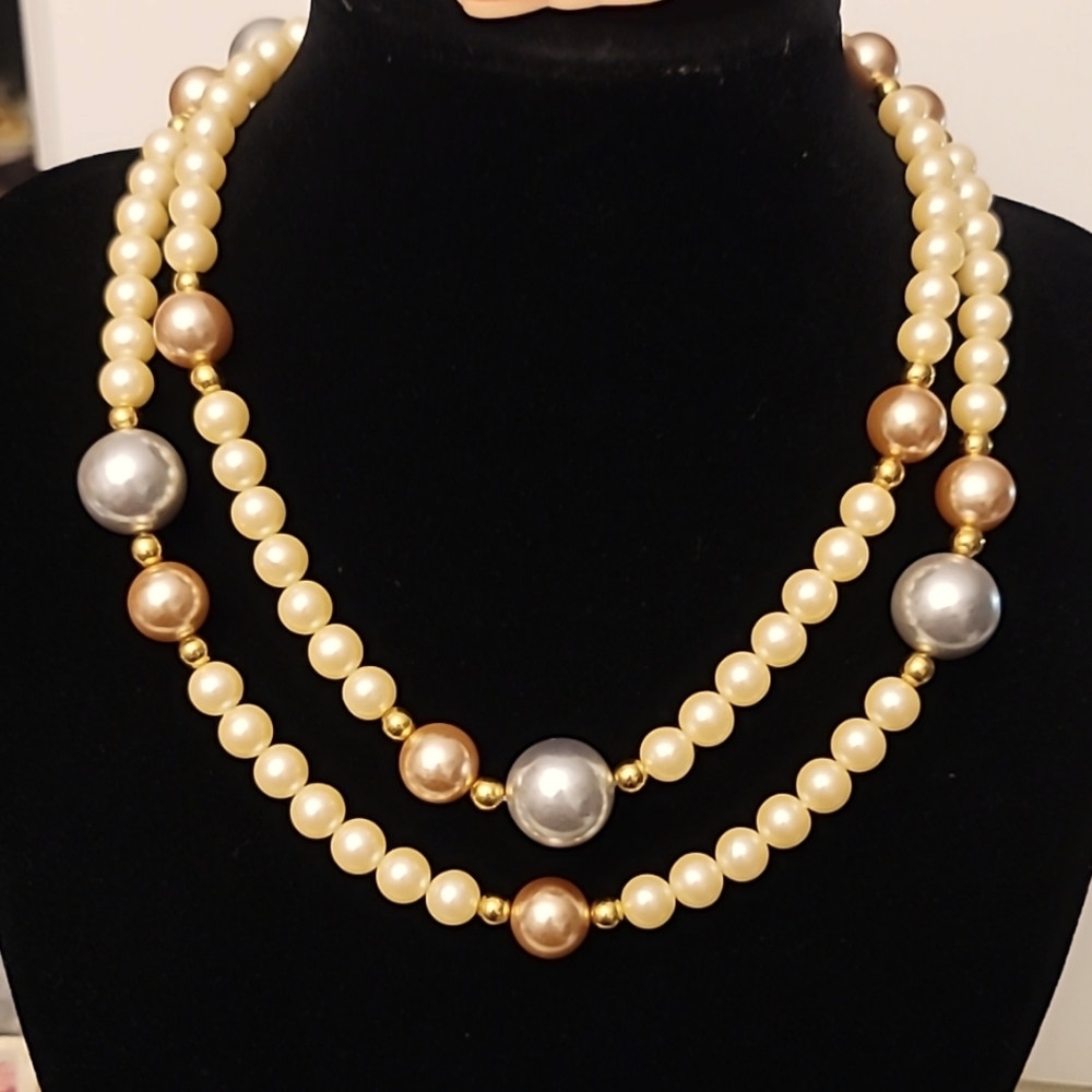 Monet Pearl Necklace